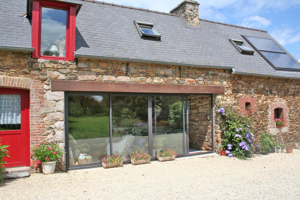 Bed and Breakfast La Fermette du Rohiou à Le Faouet  Extérieur photo