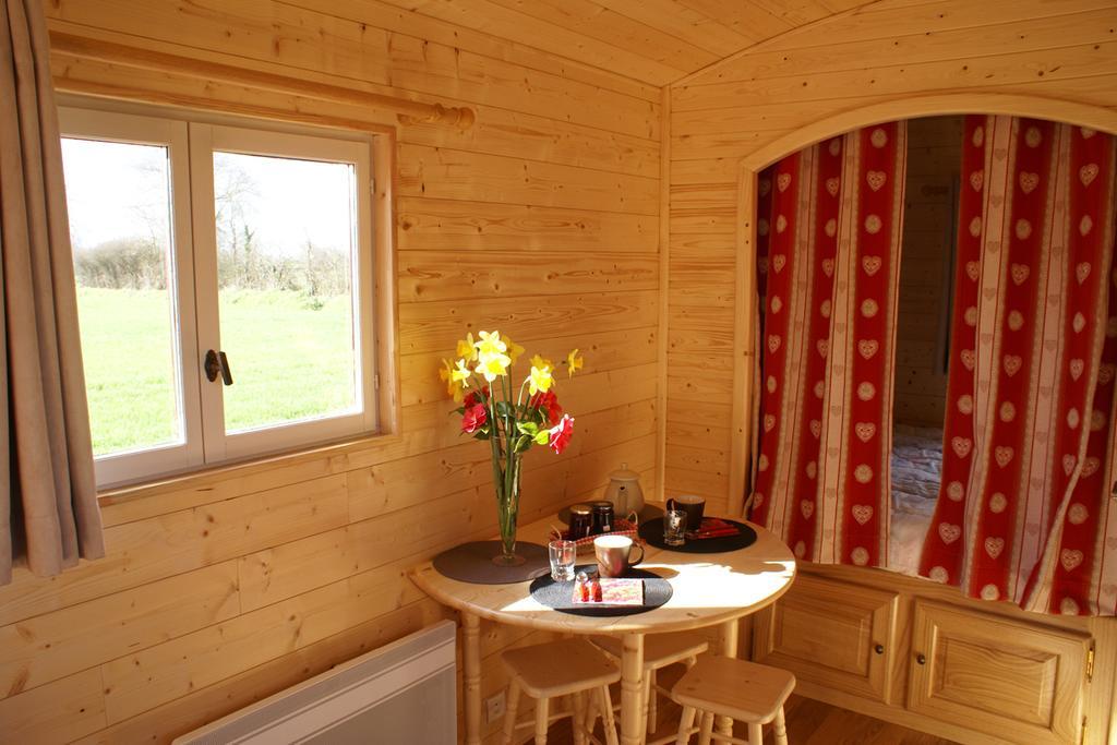 Bed and Breakfast La Fermette du Rohiou à Le Faouet  Chambre photo