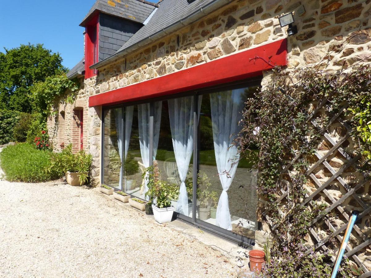 Bed and Breakfast La Fermette du Rohiou à Le Faouet  Extérieur photo